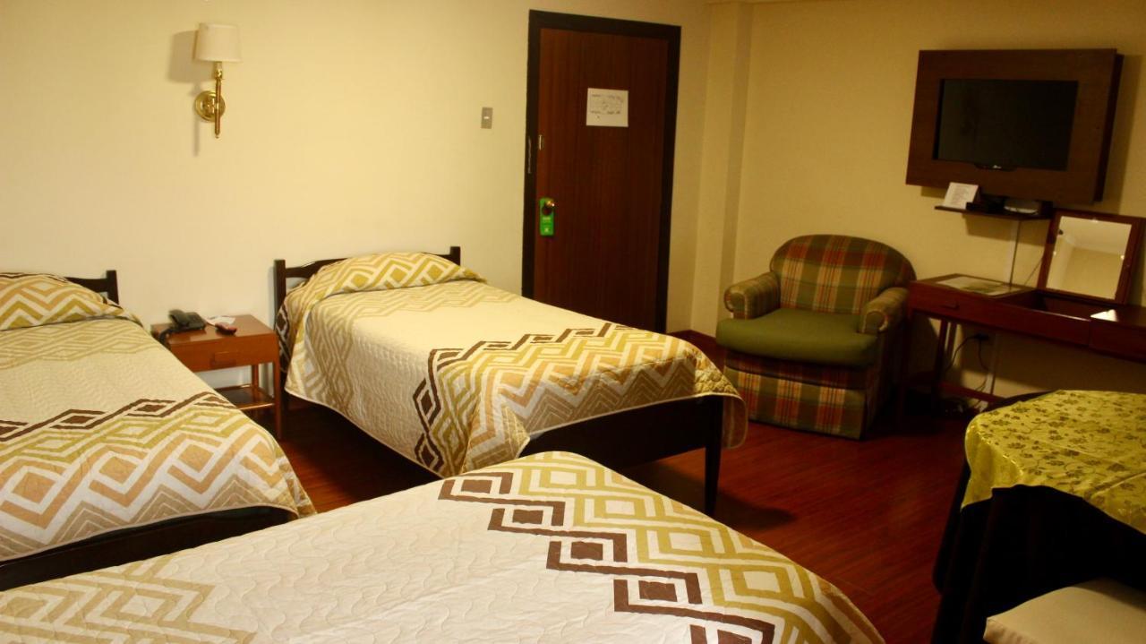 6 De Diciembre Hotel