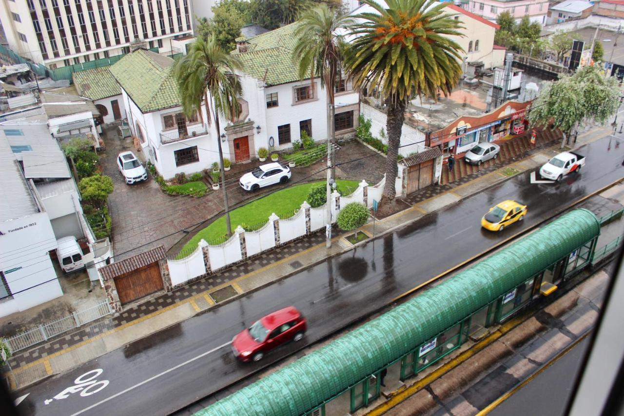 6 De Diciembre Hotel